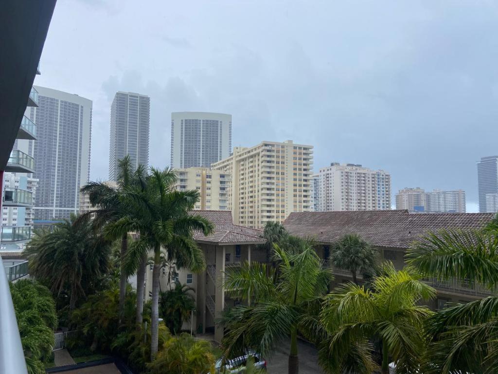 Beachwalk Luxury Panoramic View - 805 A Apartment Hallandale Beach